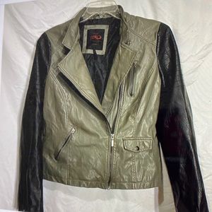 Black gray pleated jacket punk rock Emo vegan size XLarge